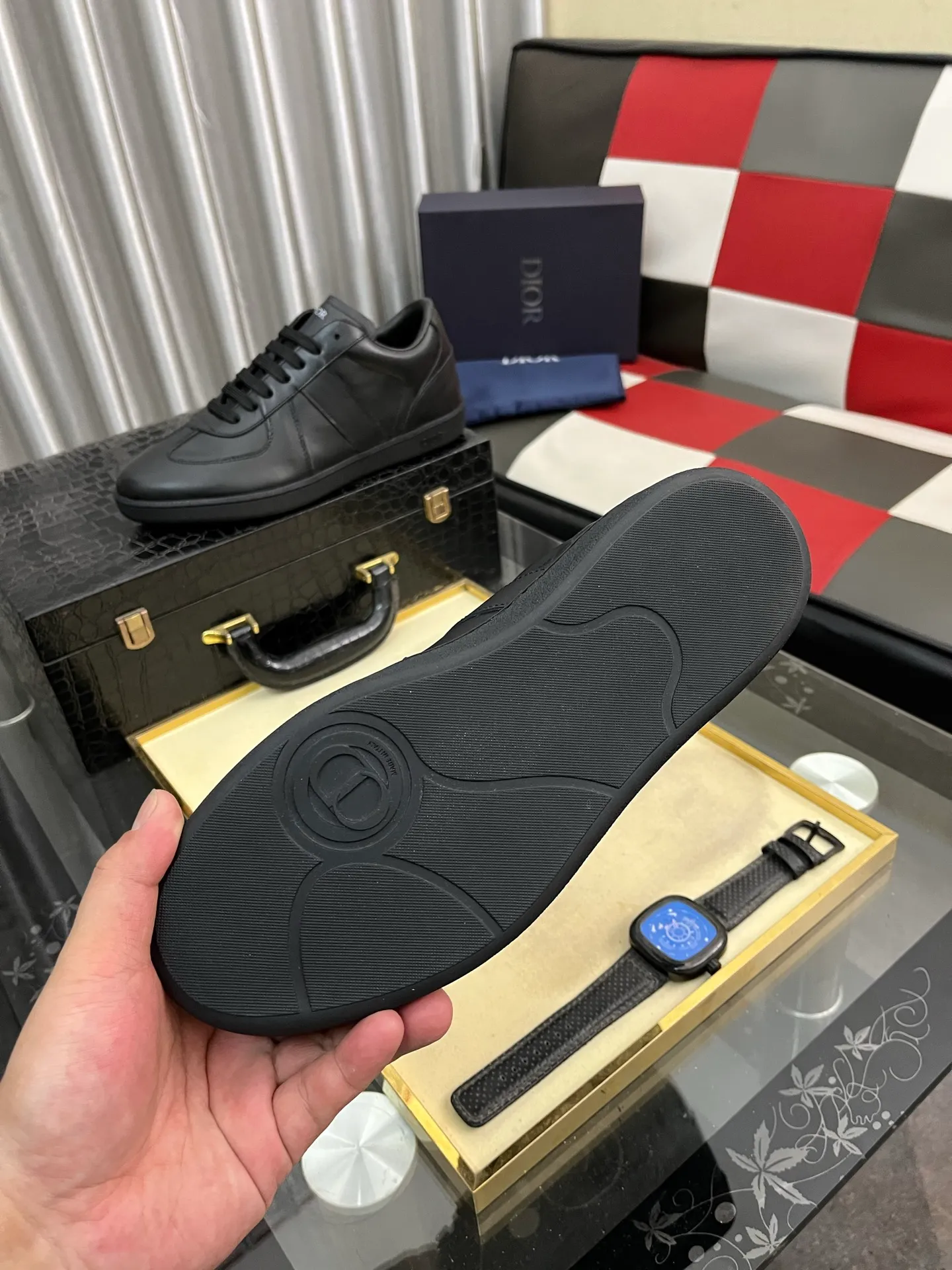 Men's shoes💰380⌚️⌚️[Dior] Dior's new men's genuine leather casual shoes, the highest version on the market, any comparison is welcome🆚! The original leather has excellent texture and is super high-end! Fetal sheep net lining imported from Italy, removable pad! Luxurious materials and fine workmanship, highly recommended! Code number: 38-44